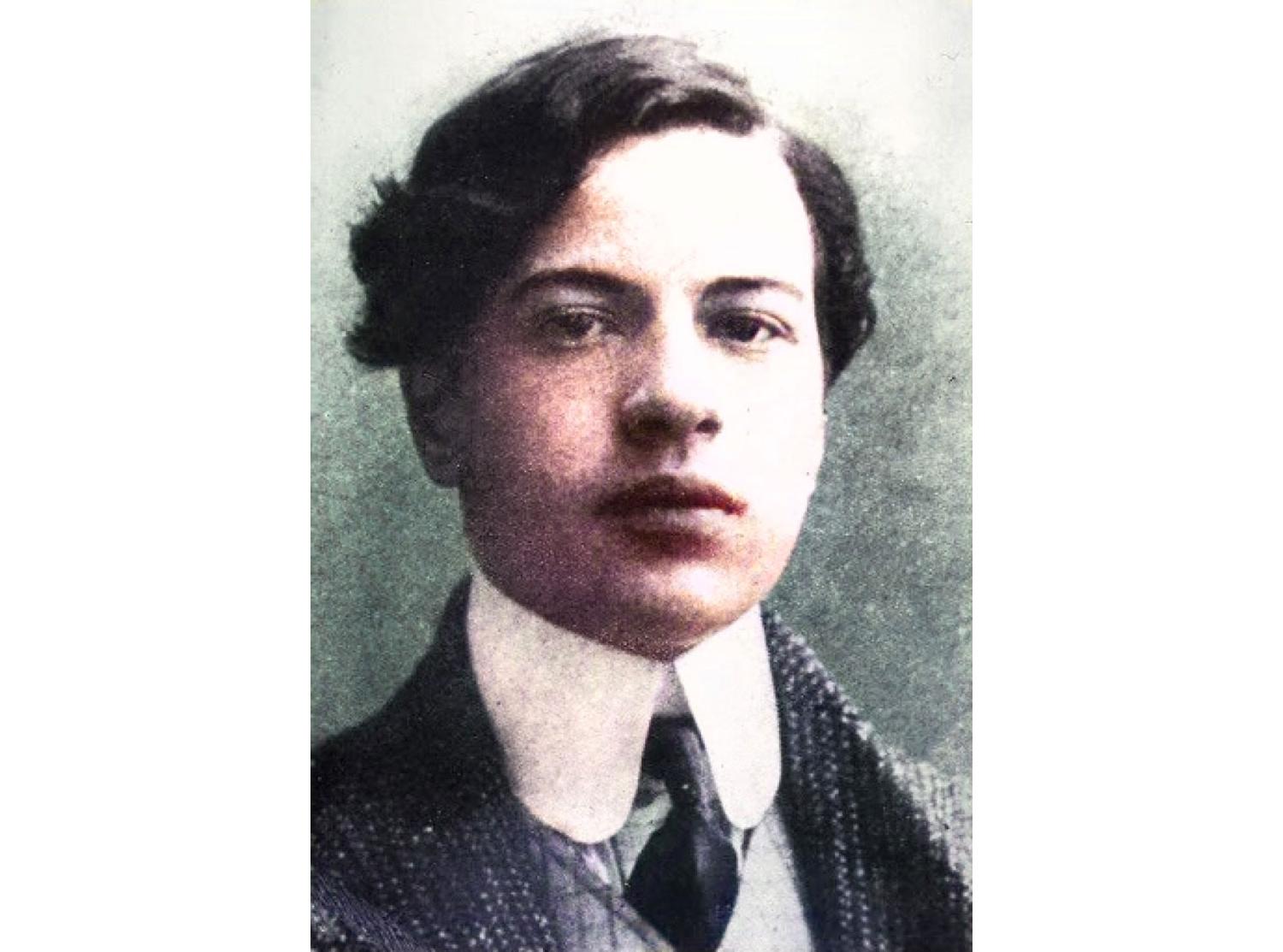 Ritratto fotografico di Sergio Corazzini.